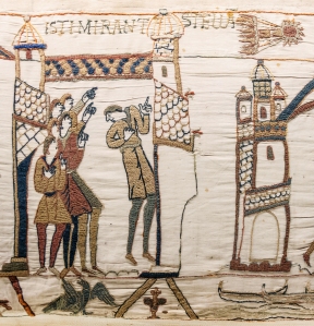 Tapisserie de Bayeux - Scène 32 : des hommes observent la comète de Halley